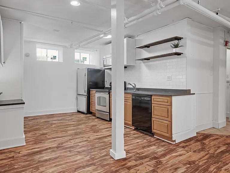 2449 Pillsbury Ave S #1 — Photo 1