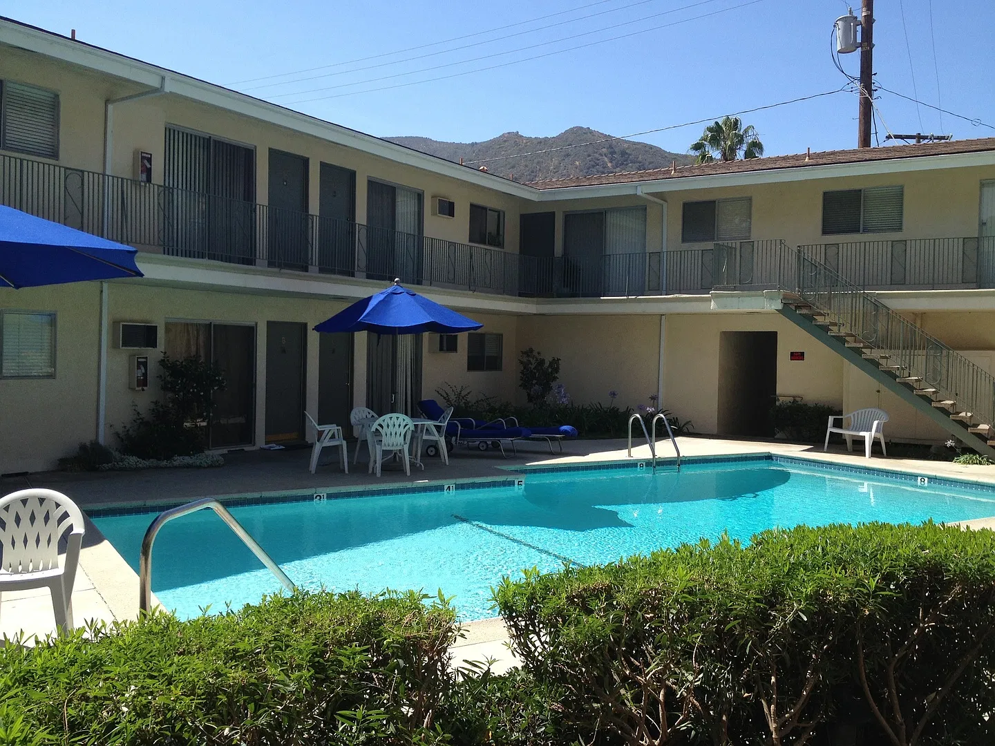 3120 West Riverside Apartments — Photo 4