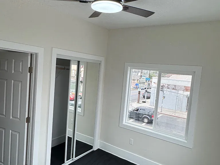 1549 W 54th St #1553 — Photo 14