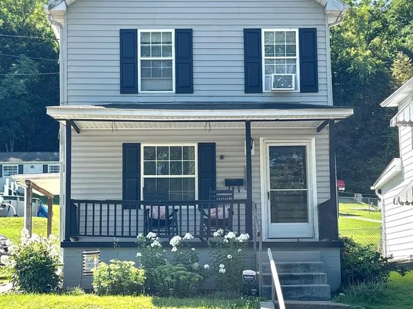 720 E Freedom Ave, Burnham, PA 17009