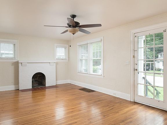 2nd image of 1116 Dartmouth St