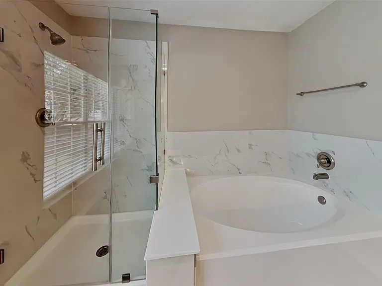 1031 Cascade Creek Dr — Photo 12