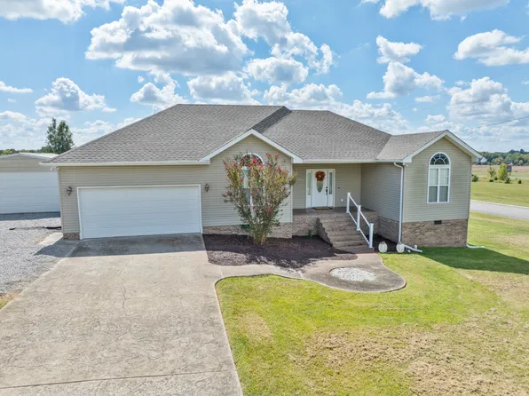 1910 Concord Ln, Hopkinsville, KY 42240