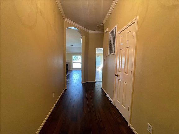 3rd image of 3931 Camelia Glen Ln