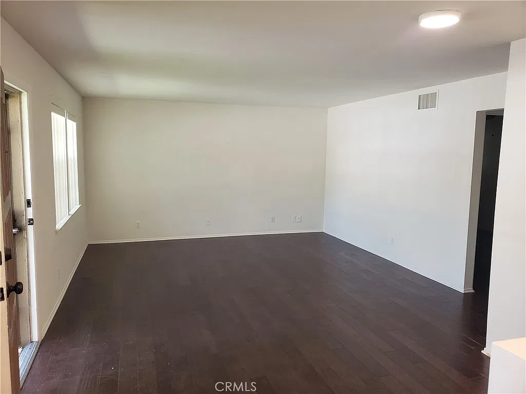 1022 W Calle De Las Estrellas — Photo 4