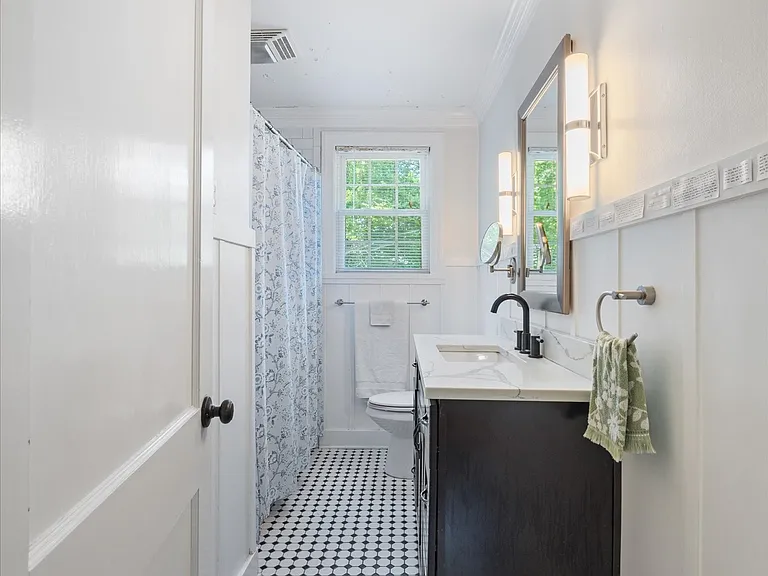 727 Woodmere Dr — Photo 10