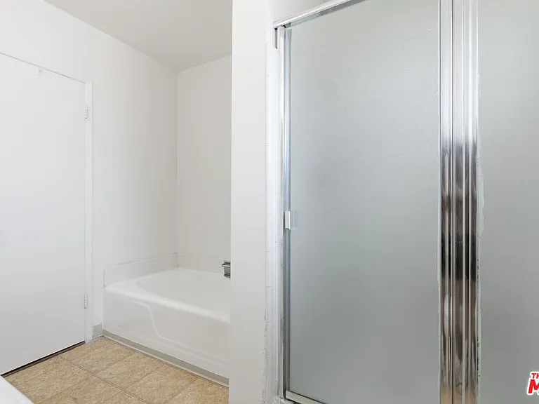 2332 S Beverly Glen Blvd #5 — Photo 12