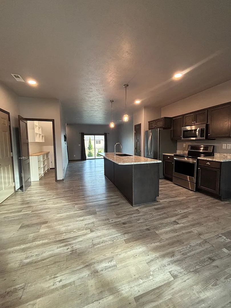 Spacious 3-Bedroom Home — Photo 2