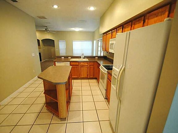 3rd image of 2325 Brixham Ave