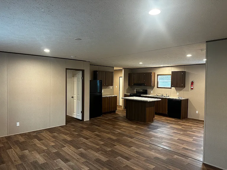 1175 Franklin Rd — Photo 4