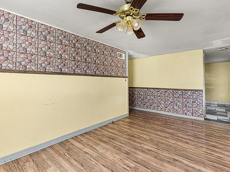 126 Lilly Ln — Photo 12