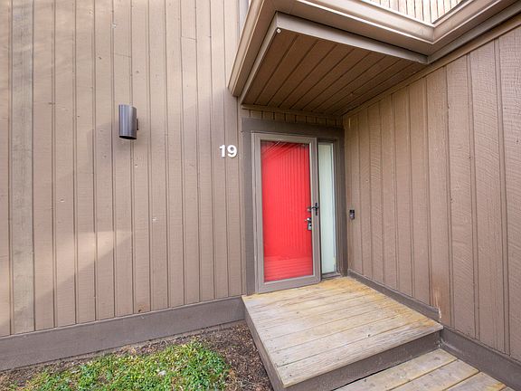 3rd image of 19 Westbury Ct