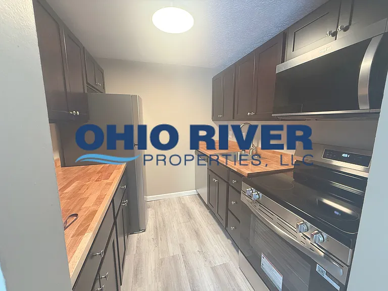 600 Northwood Ct #304 — Photo 12