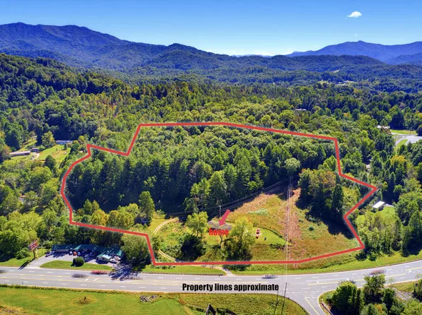 1464 Us Highway 441 N, Whittier, NC 28789