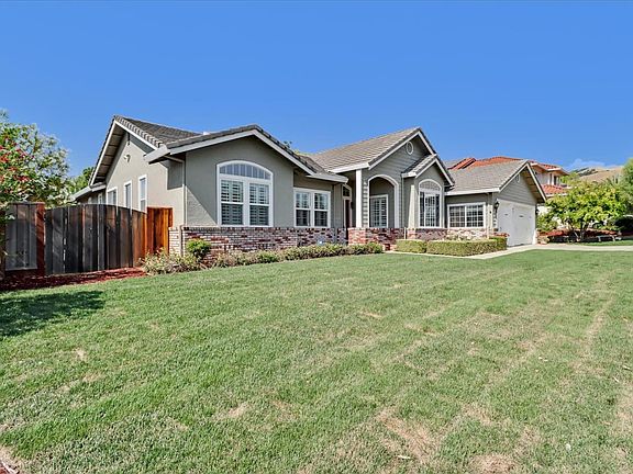 2nd image of 3714 Meadowlands Ln