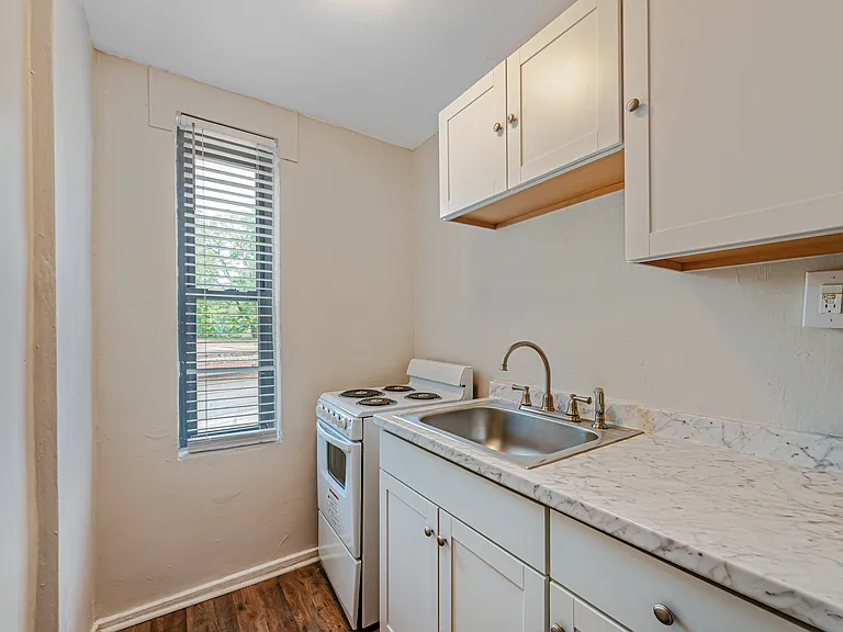 Palm Garden Apartments — Photo 23