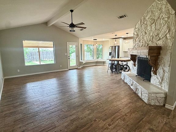 2nd image of 8814 Holiday Dr