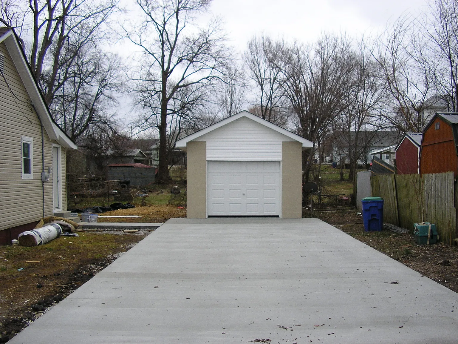 402 N. Railroad Street — Photo 2
