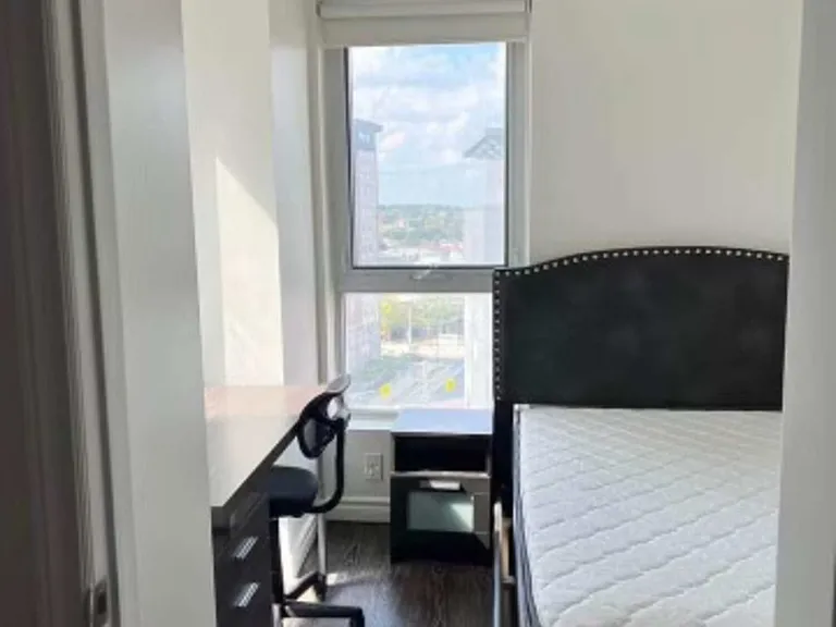 158 King St N #1005 — Photo 3