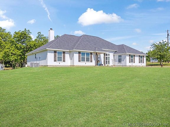 3rd image of 17957 Bridgeview Rd