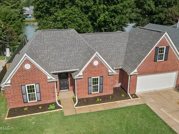 9079 Hickory Dr, Olive Branch, MS 38654