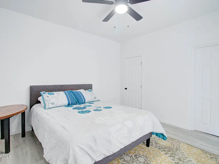 258 S Sutherland St — Photo 17