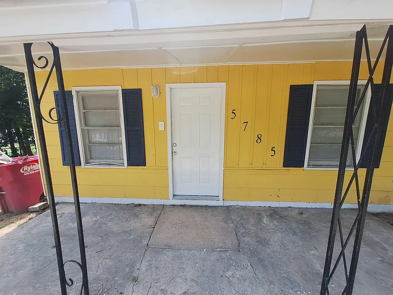 Satterfield Dr — Photo 16