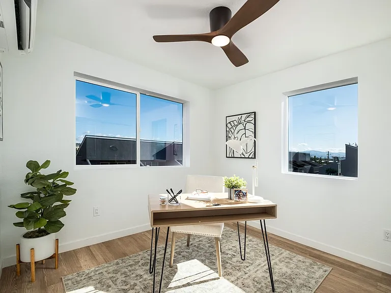 307 Pine St — Photo 11