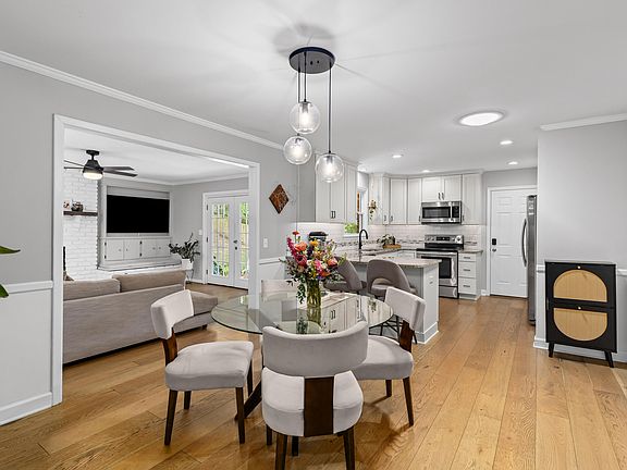 4th image of 4929 Ashby Ave