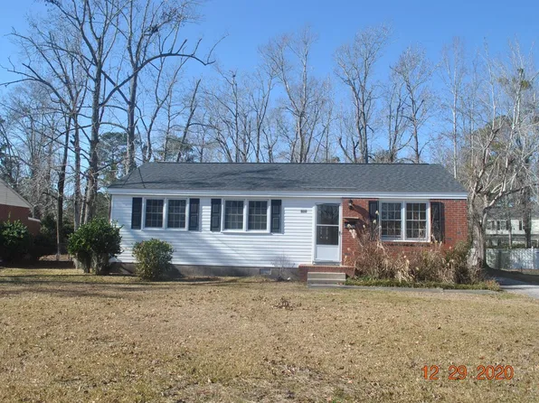 305 Seminole Trl, Jacksonville, NC 28540