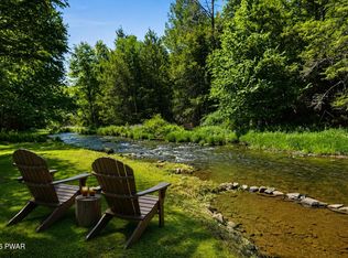 Sawmill Rd, Greentown, PA 18426