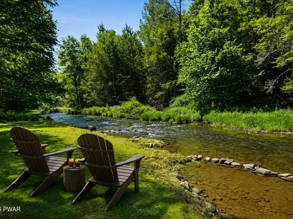 Sawmill Rd, Greentown, PA 18426