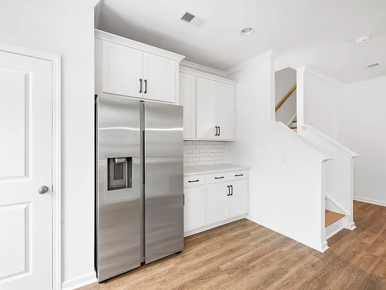 762 Blueway Ave — Photo 11