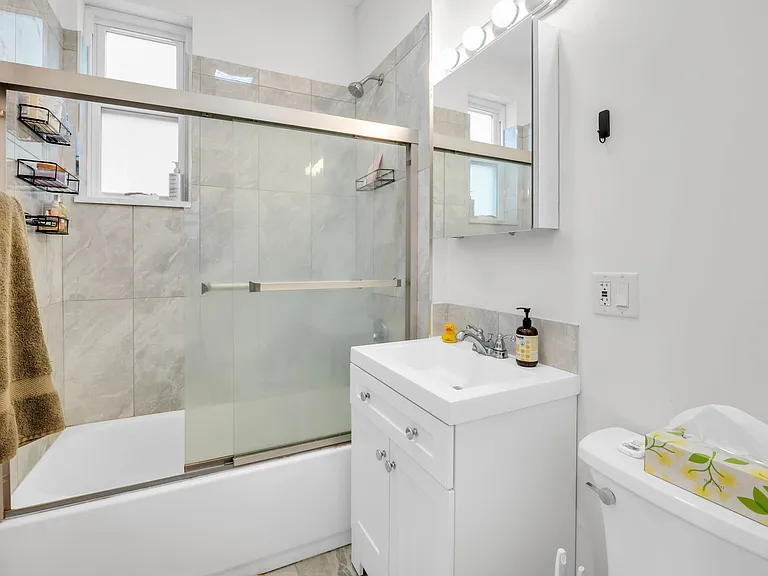1335 W Melrose St #2F — Photo 7
