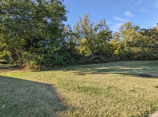 2211 S Orchard Crest Ave, Springfield, MO 65807