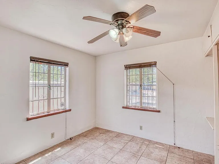 1304 E Linden St #1 — Photo 34