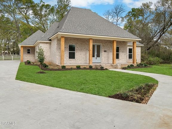 2nd image of 1007 Beaujolais Pkwy