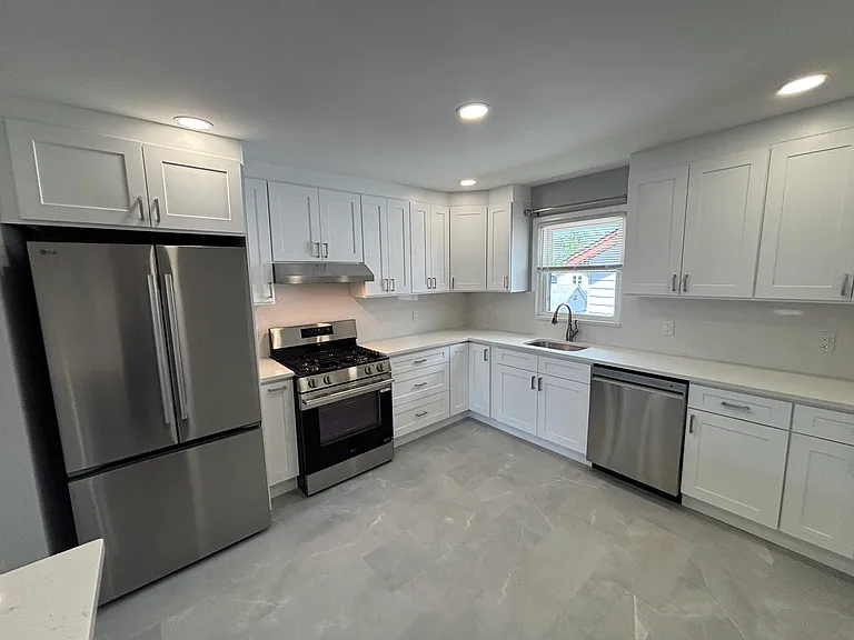 260 Court Ave #2 — Photo 9
