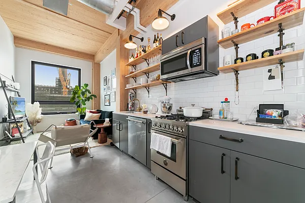 Rented by MNS | media 10