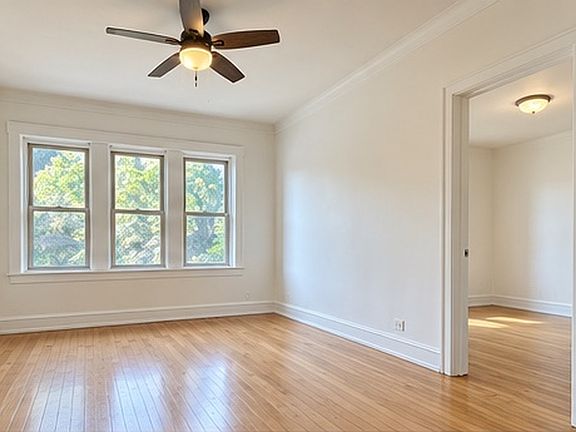 2nd image of 709 N Hamlin Ave