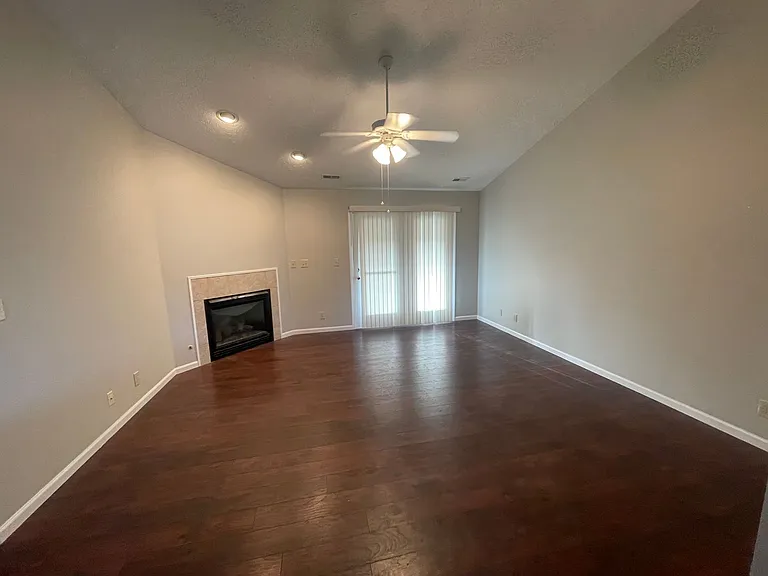 2016-2018 Cliburn Road--TBROS — Photo 4