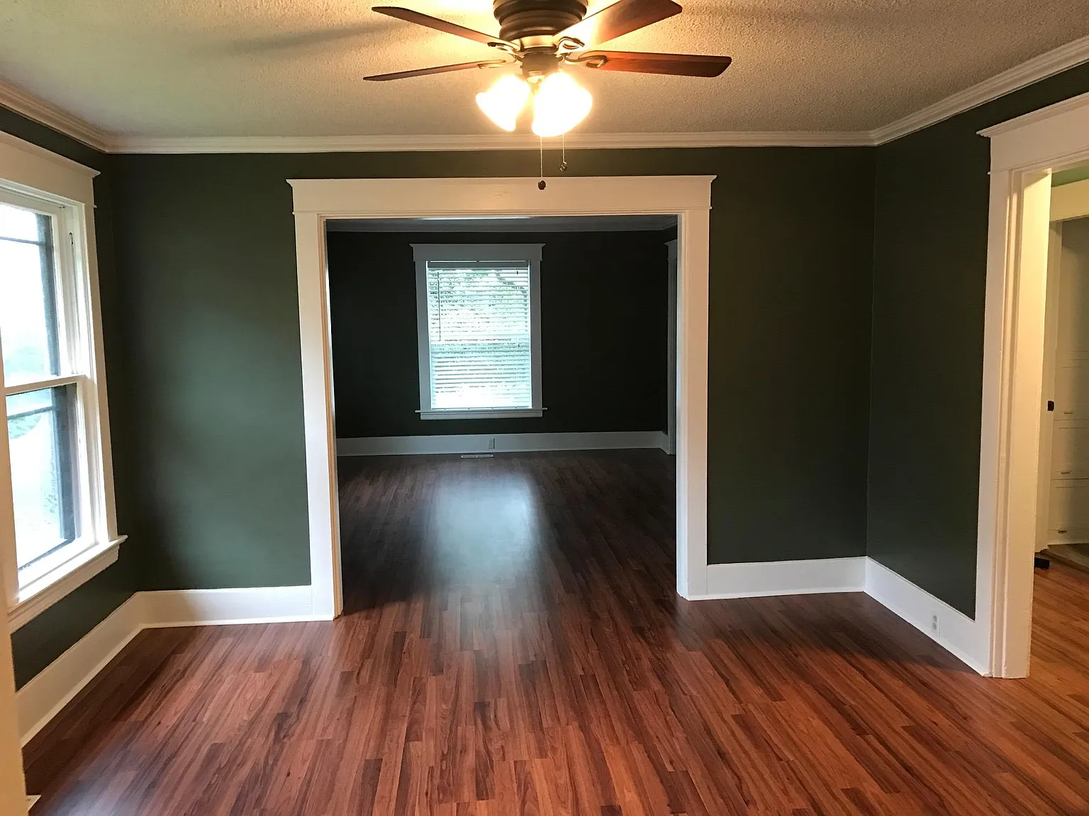 3 bed, 1370 sqft, $3,800 — Photo 4
