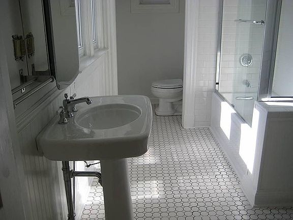 3rd image of 3557 Michigan Ave #2