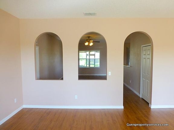 3rd image of 7541 Sloewood Dr