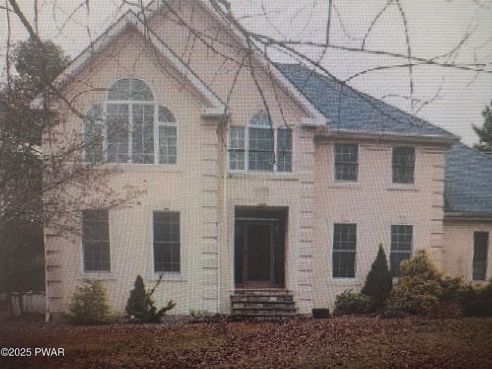 1st image of 125 Stoneleigh Dr