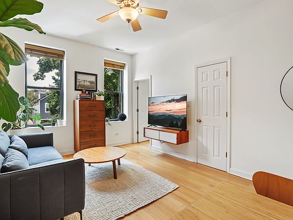 4th image of 1449 N Ashland Ave APT 2F