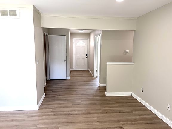 2nd image of 41816 Park Ridge Rd