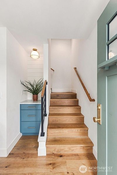 5th image of 2815 E Denny Way