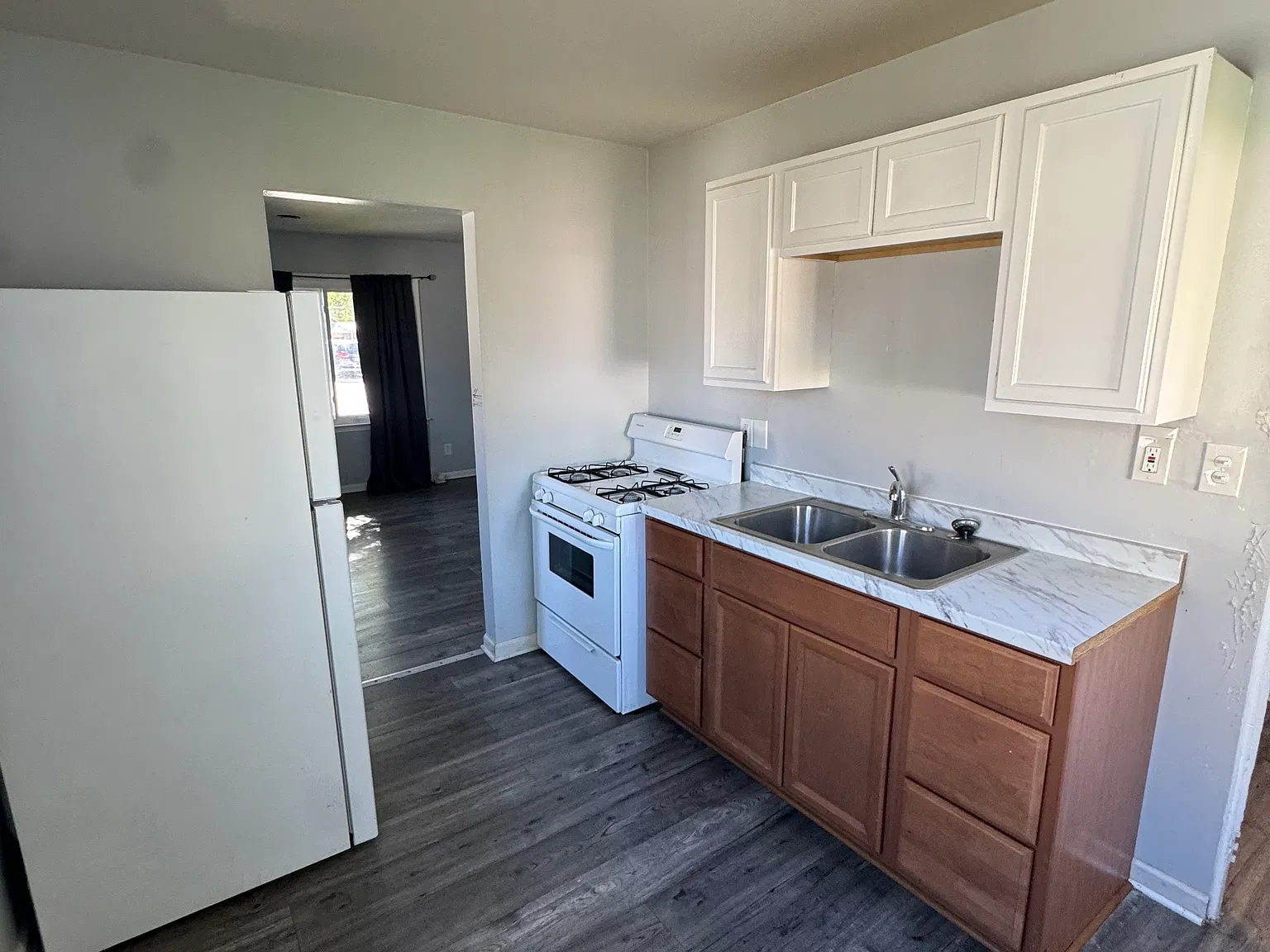 2 bed, 725 sqft, $1,150 — Photo 2