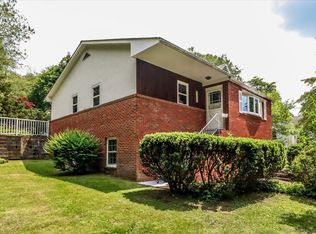 8 Fulton Dr, New Fairfield, CT 06812